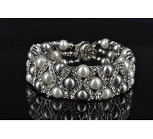 Grey-White Moti Diamond Braclet